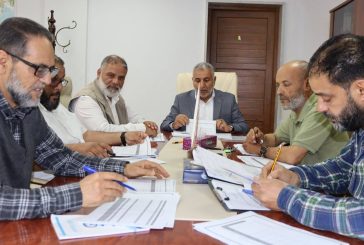 اجتماعات متواصلة لاعتماد خطط التدريب والرفع من كفاءة موظفي المصلحة