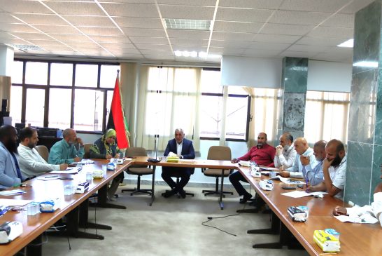 اليوم الثلاثاء الموافق 2025/10/14 م عقد اجتماع صباح اليوم بحضور السيد / عبد الباسط الساكت مدير عام مصلحة المساحة ومدراء الإدارات ورؤوساء الاقسام التابعين لجميع الإدارات .