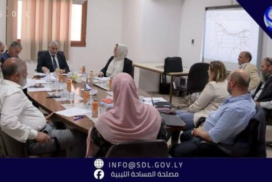 اجتمعت ظهر اليوم بمقر مصلحة المساحة وبحضور السيد المدير العام اللجنة المشرفة على مشروع إنتاج الخريطة 1_25000 مع الشركة المنفذة